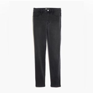 Petite Curvy Roadtripper Supersoft Jeans in Ashmont Wash
